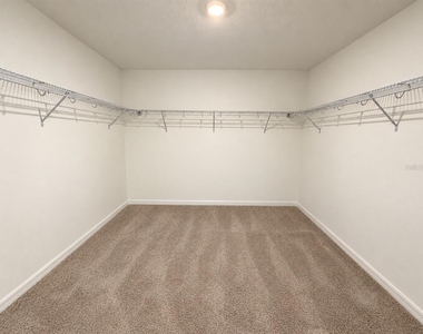 2077 Derwent Drive - Photo Thumbnail 19