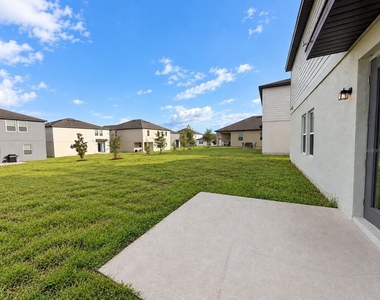 2077 Derwent Drive - Photo Thumbnail 30