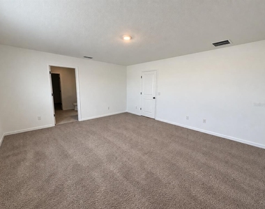 2077 Derwent Drive - Photo Thumbnail 16