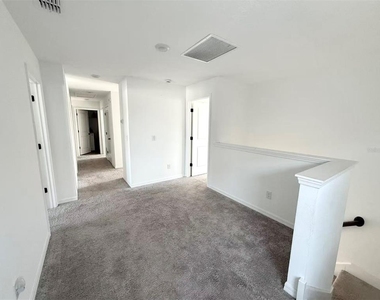 2077 Derwent Drive - Photo Thumbnail 3
