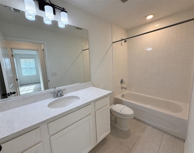 2077 Derwent Drive - Photo Thumbnail 25