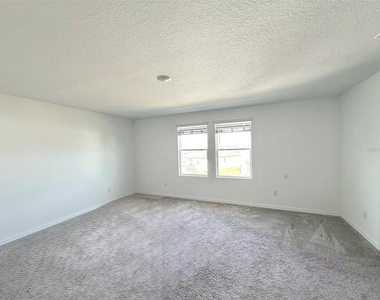 2077 Derwent Drive - Photo Thumbnail 4