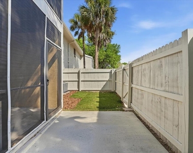1428 Oak Place - Photo Thumbnail 13