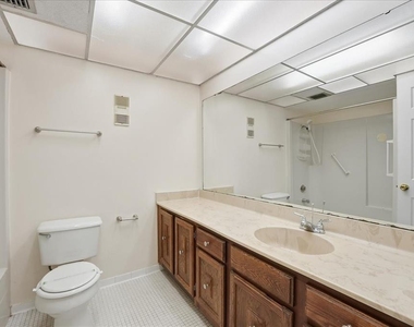 1428 Oak Place - Photo Thumbnail 7