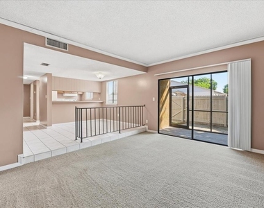 1428 Oak Place - Photo Thumbnail 1