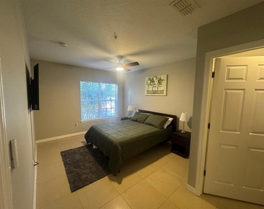 4356 S Kirkman Road - Photo Thumbnail 8
