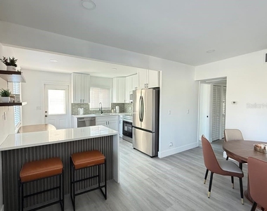 4026 Indianapolis Street Ne - Photo Thumbnail 3