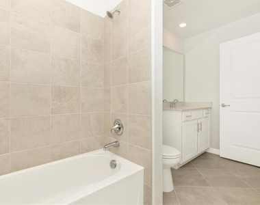 12320 Wellen Golf Street - Photo Thumbnail 45
