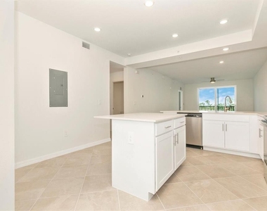 12320 Wellen Golf Street - Photo Thumbnail 9