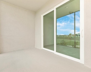 12320 Wellen Golf Street - Photo Thumbnail 23