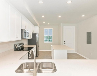 12320 Wellen Golf Street - Photo Thumbnail 13