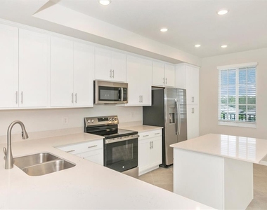 12320 Wellen Golf Street - Photo Thumbnail 4