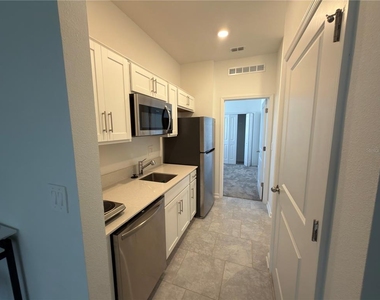521 Reggie Road - Photo Thumbnail 16