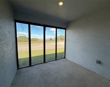 521 Reggie Road - Photo Thumbnail 13