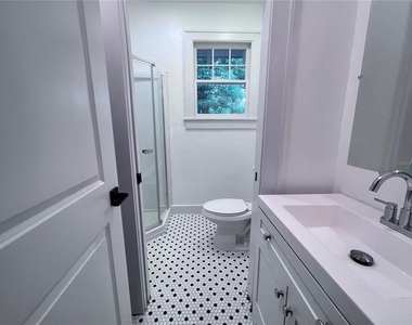 204 Nw 3rd Street - Photo Thumbnail 3