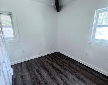 2707 Nw 4th Avenue - Photo Thumbnail 18