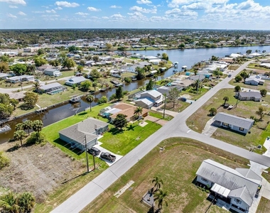 2220 Broad Ranch Drive - Photo Thumbnail 4