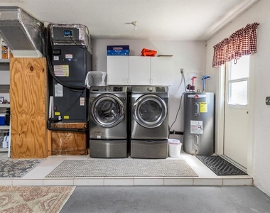 2220 Broad Ranch Drive - Photo Thumbnail 11