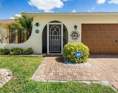 2220 Broad Ranch Drive - Photo Thumbnail 9