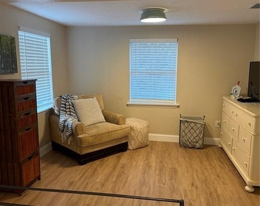 2849 Marlette Street - Photo Thumbnail 9