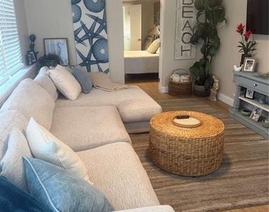 2849 Marlette Street - Photo Thumbnail 2