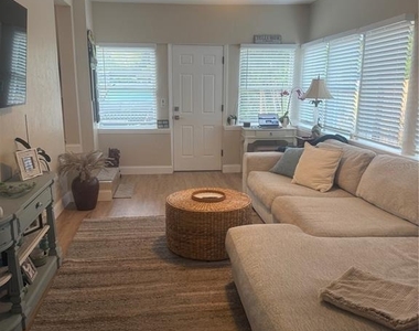 2849 Marlette Street - Photo Thumbnail 3