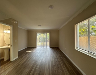 1559 7th Avenue W - Photo Thumbnail 8
