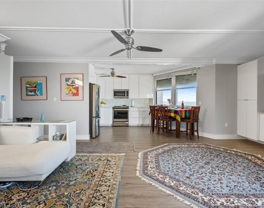 1050 Longboat Club Road - Photo Thumbnail 9