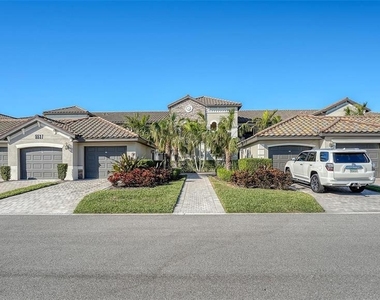 5537 Palmer Circle - Photo Thumbnail 1