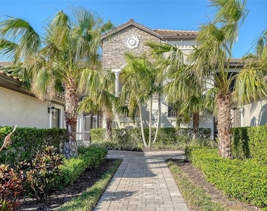 5537 Palmer Circle - Photo Thumbnail 3