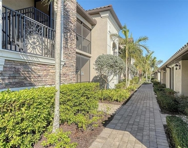 5537 Palmer Circle - Photo Thumbnail 5