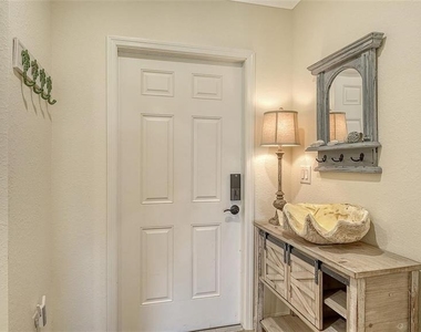 5537 Palmer Circle - Photo Thumbnail 8