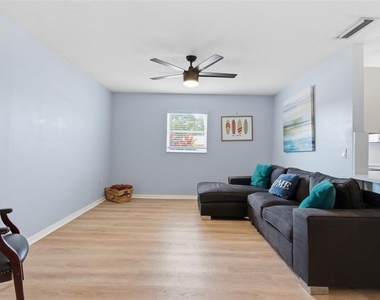2227 Montclair Drive - Photo Thumbnail 4