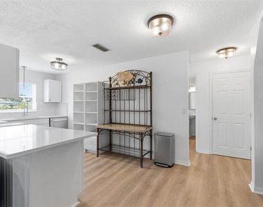 2227 Montclair Drive - Photo Thumbnail 7