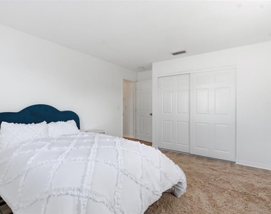 2227 Montclair Drive - Photo Thumbnail 12