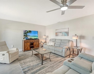 131 Whispering Sands Circle - Photo Thumbnail 9