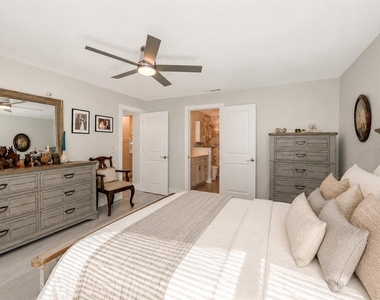 131 Whispering Sands Circle - Photo Thumbnail 22
