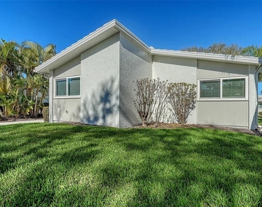 131 Whispering Sands Circle - Photo Thumbnail 3