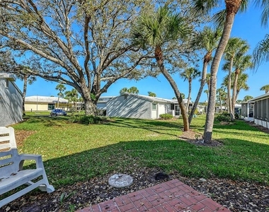 131 Whispering Sands Circle - Photo Thumbnail 33