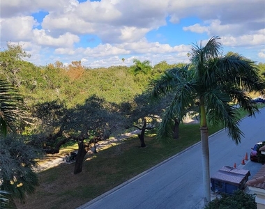 1064 N Tamiami Trail - Photo Thumbnail 12