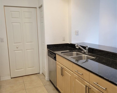 1064 N Tamiami Trail - Photo Thumbnail 4
