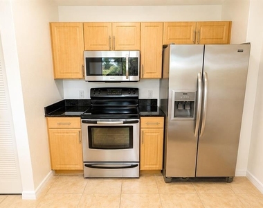 1064 N Tamiami Trail - Photo Thumbnail 3
