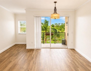 1064 N Tamiami Trail - Photo Thumbnail 9