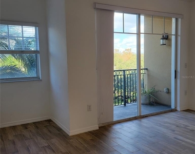 1064 N Tamiami Trail - Photo Thumbnail 8