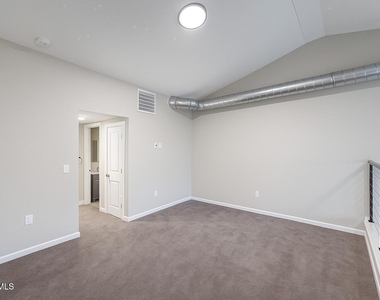 3030 Pera Avenue - Photo Thumbnail 4