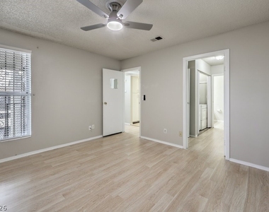 2981 Country Manor Lane - Photo Thumbnail 17