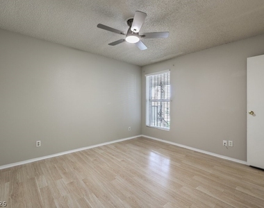 2981 Country Manor Lane - Photo Thumbnail 16