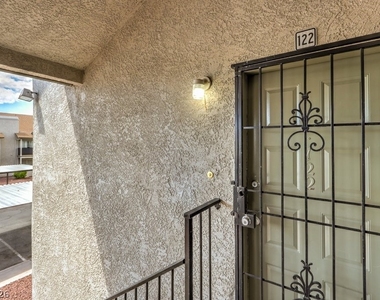 2981 Country Manor Lane - Photo Thumbnail 4