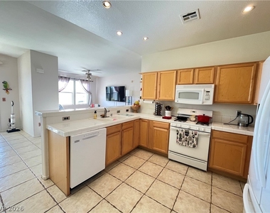 1000 Duckhorn Court - Photo Thumbnail 3