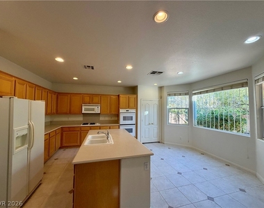 2736 Carolina Blue Avenue - Photo Thumbnail 9